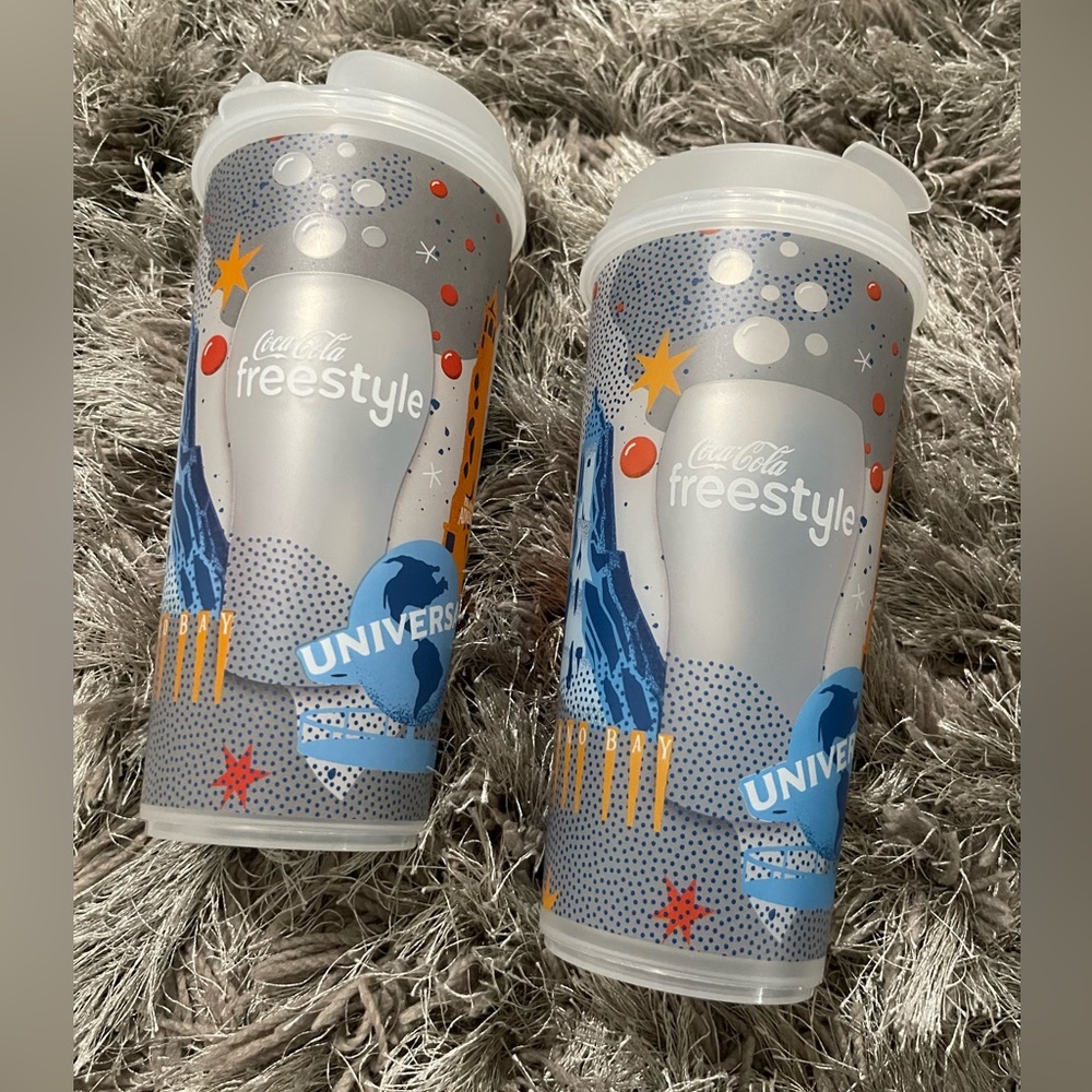 Set of 2 Universal Studios Orlando FL Coca-Cola Freestyle Tumbler Cups w/ Lids